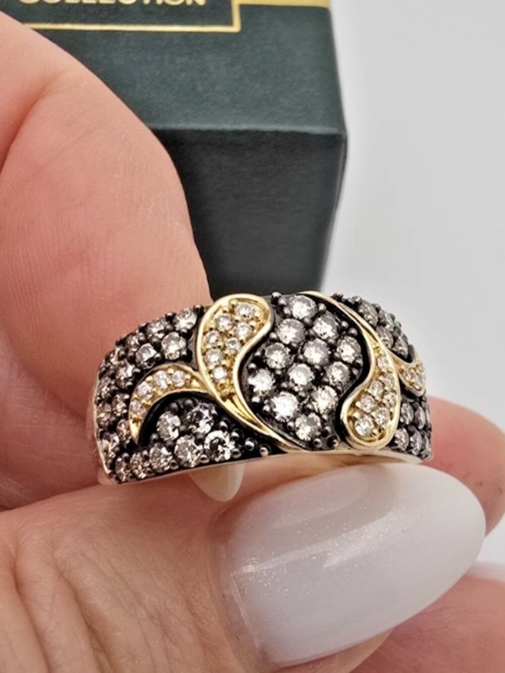 Authentic $2900 Le Vian 14K Honey Gold Diamond Leaf Motif Band ring sz 8,5
